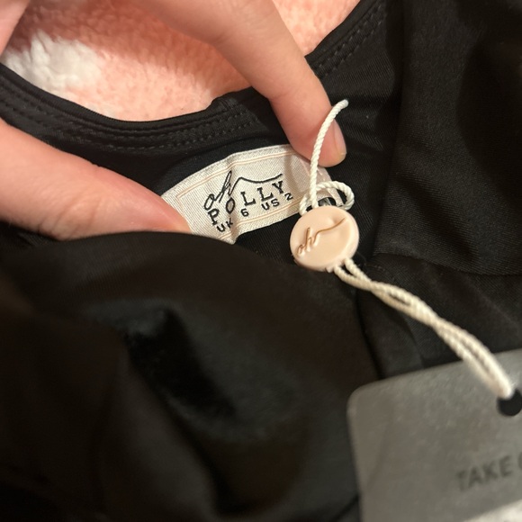 Oh Polly Sleek Black Dress - Picture 2 of 4